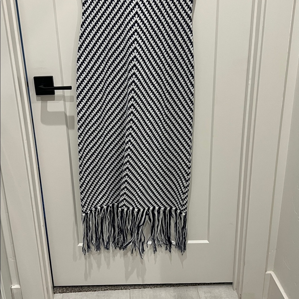 Navy and white knit dress with fringe on the bottom - Picture 2 of 4